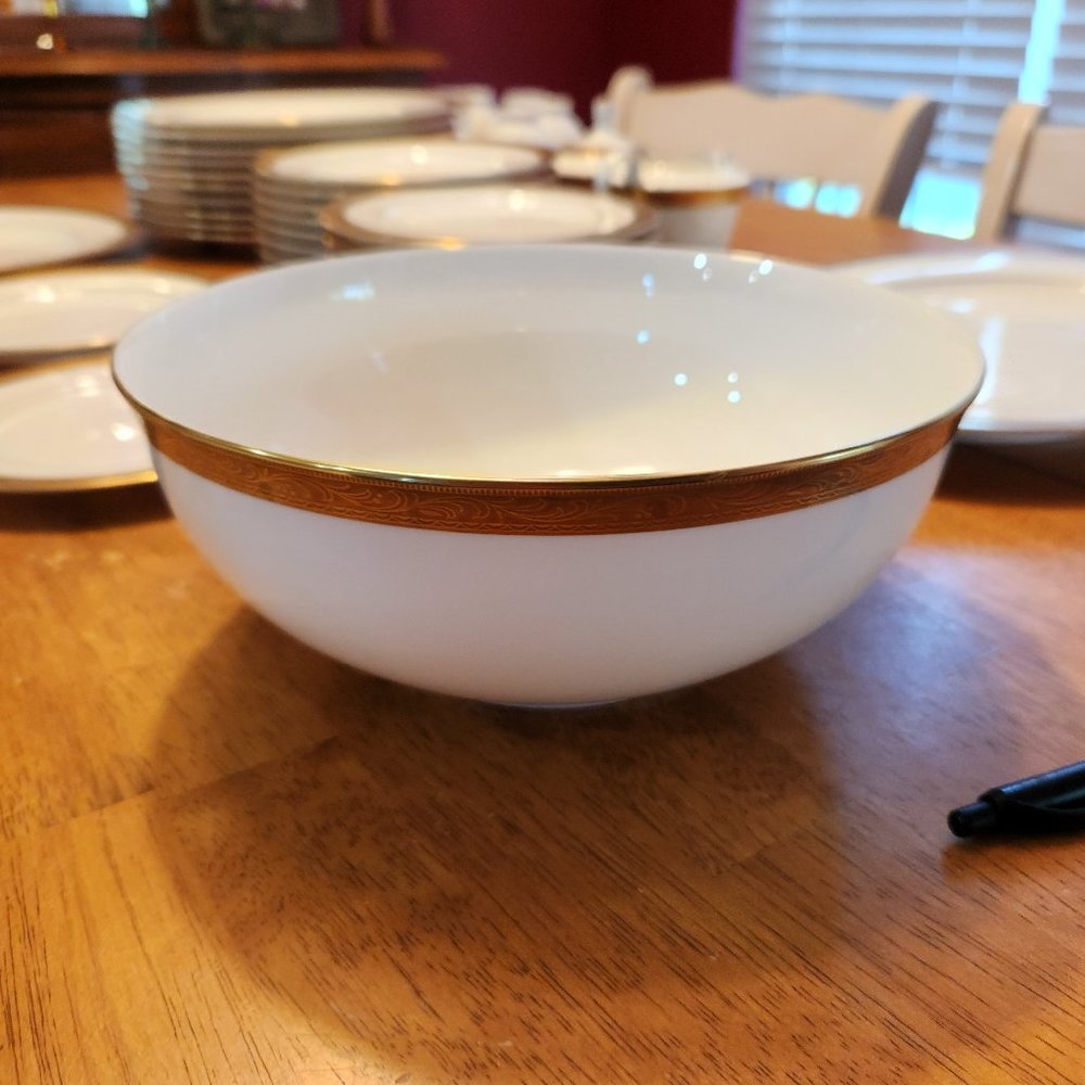 Mikasa crown jewel china 8 " round vegetable bowl